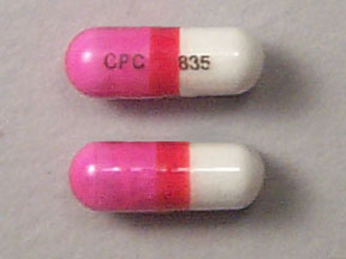 DIPHENHYDRAMINE HCL 25 MG CAP 24